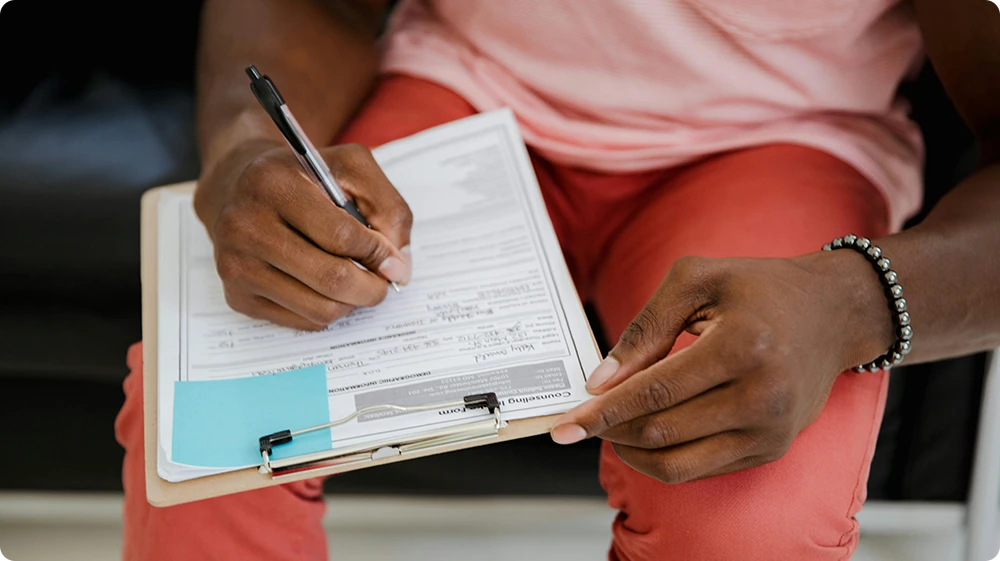 Filling out a Licensing application form for an alcohol licence